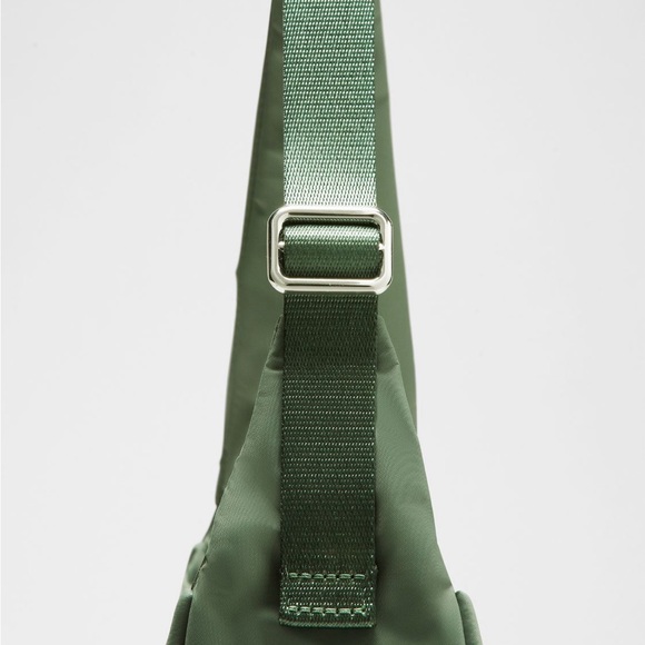 Lululemon Mini Shoulder Bag 4L. Color: Grey Eucalyptus - Picture 5 of 5